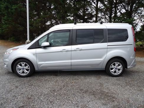 Used 2016 Ford Transit Connect Titanium FWD image 2