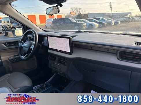 Used 2025 Ford Maverick Lariat image 38