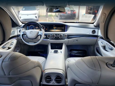 Used 2016 Mercedes-Benz S 550 4MATIC Sedan image 2