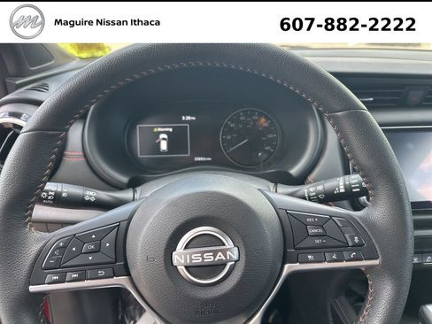 Used 2023 Nissan Kicks SR w/ SR Premium Package FWD image 10