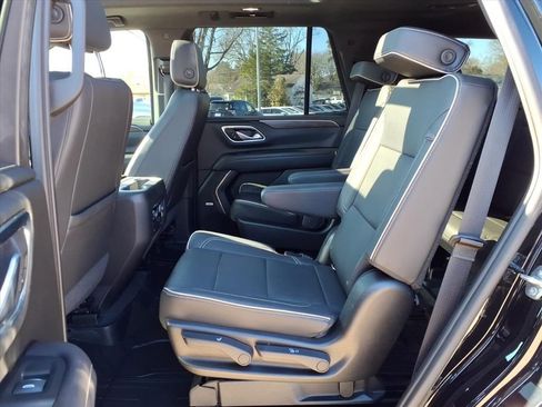 Used 2021 Chevrolet Tahoe Premier w/ Premium Package image 14