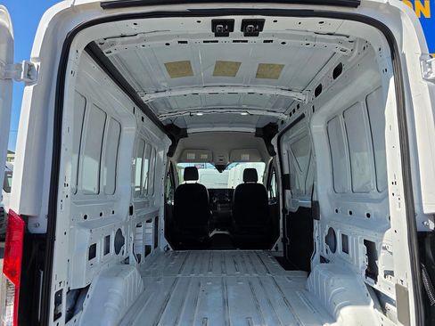 Used 2023 Ford Transit 250 Medium Roof image 12