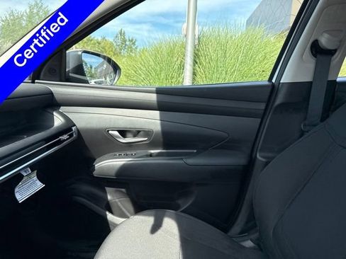 Certified 2025 Hyundai Tucson SE AWD/4WD image 6