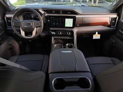 New 2026 GMC Sierra 2500 Denali w/ Denali Reserve Package image 15