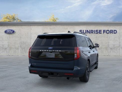 New 2026 Ford Expedition Active image 8