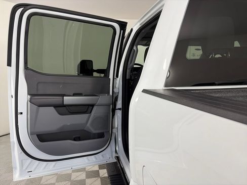 Certified 2025 Ford F250 XLT AWD/4WD image 12