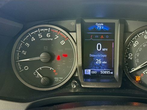 Used 2021 Toyota Tacoma TRD Off-Road image 14