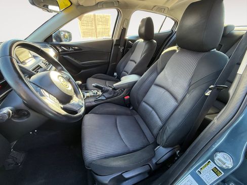 Used 2016 MAZDA MAZDA3 i Touring w/ Popular Equipment Package image 10