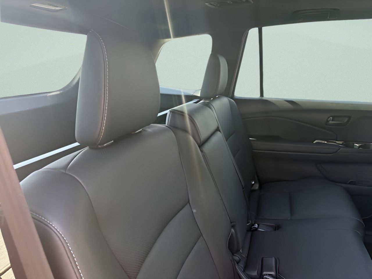 Used 2023 Honda Passport EX-L image 8