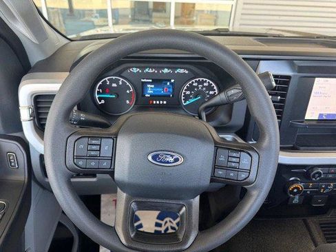 Used 2025 Ford F250 XL w/ XL Chrome Package RWD image 8