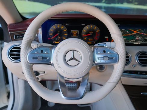 Used 2019 Mercedes-Benz S 560 Sedan image 16