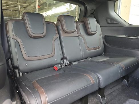 Used 2025 Nissan Armada SL w/ Captain's Chari Seat Package RWD image 15