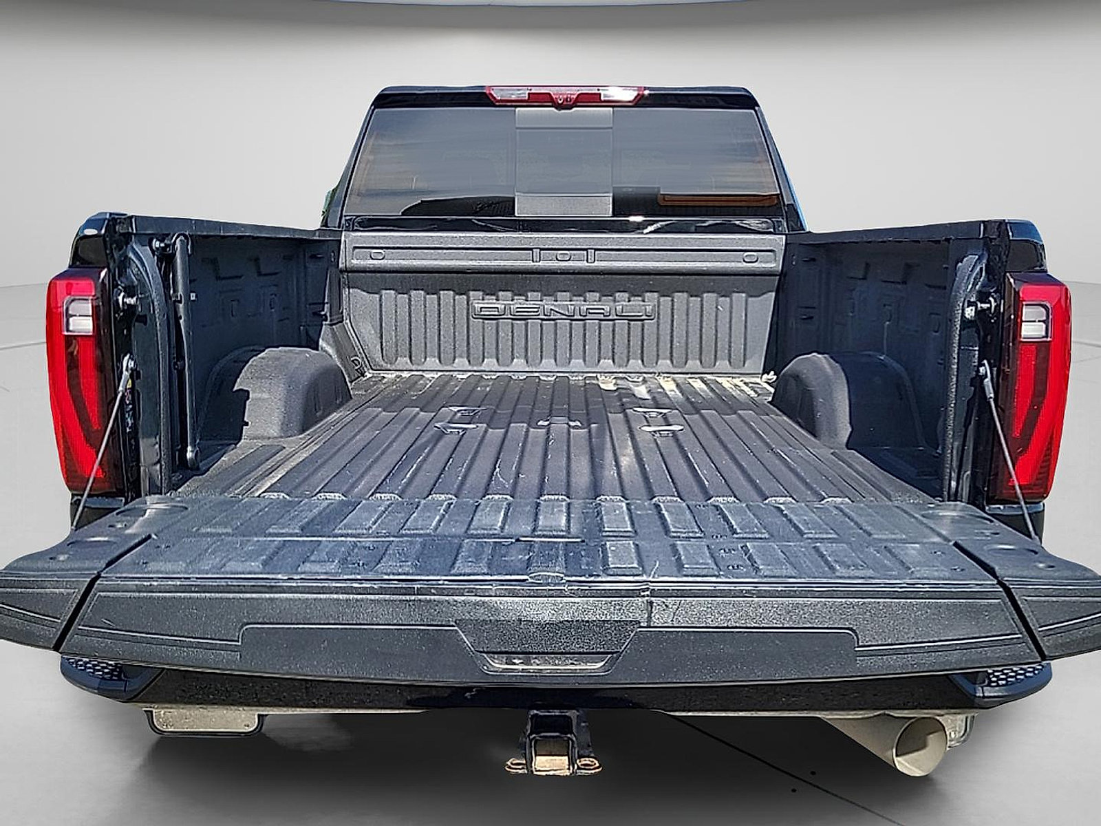 Used 2024 GMC Sierra 3500 Denali Ultimate AWD/4WD image 31