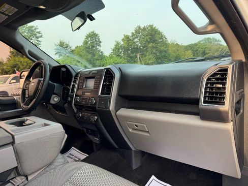 Used 2016 Ford F150 XLT AWD/4WD image 19