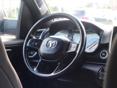 Used 2019 RAM 1500 Big Horn AWD/4WD image 14