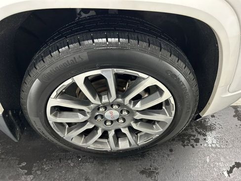 Used 2021 GMC Acadia Denali w/ Denali Technology Package AWD/4WD image 8