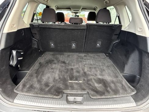 Used 2021 Nissan Rogue S FWD image 30
