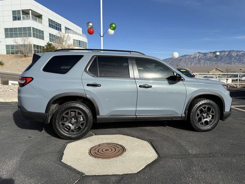 Certified 2024 Honda Pilot TrailSport image 4