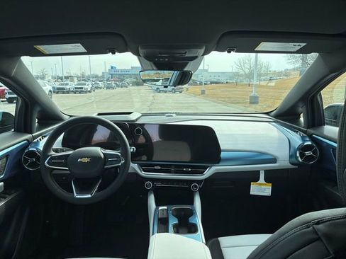 New 2026 Chevrolet Equinox EV LT image 19