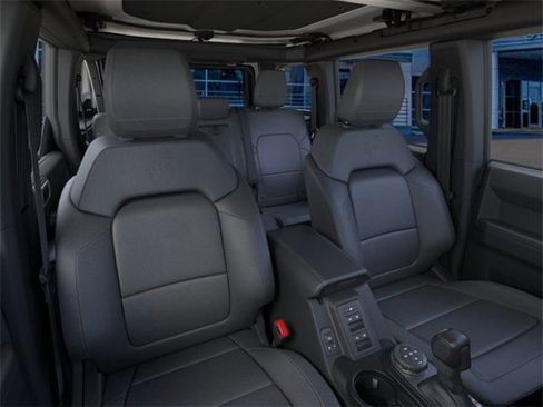 New 2025 Ford Bronco Badlands image 10