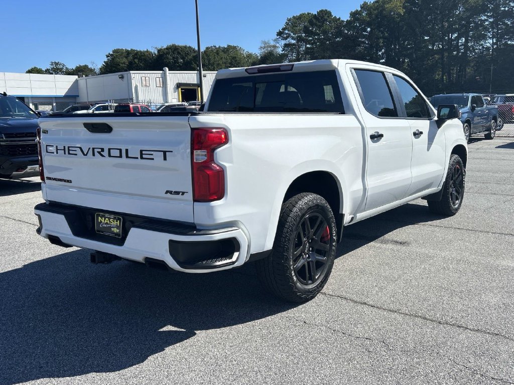 Used 2021 Chevrolet Silverado 1500 RST w/ Redline Edition AWD/4WD image 3
