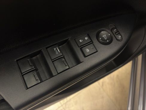 Used 2017 Honda Accord LX image 19