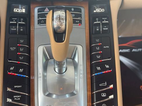 Used 2012 Porsche Panamera 4 image 26
