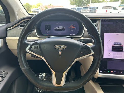 Used 2017 Tesla Model X 100D image 15