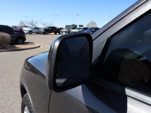 Used 2020 Dodge Durango SXT image 17