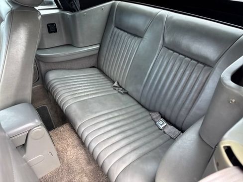 Used 1988 Ford Mustang GT RWD image 22