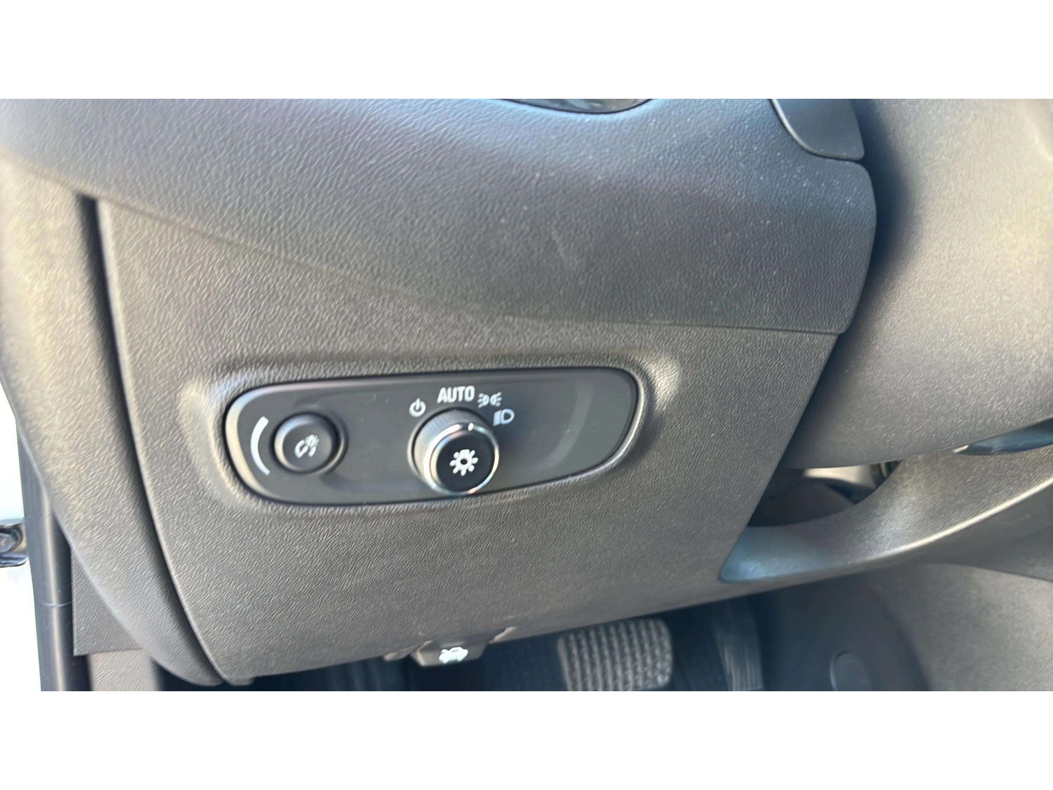 Used 2023 Chevrolet Equinox LT AWD/4WD image 18
