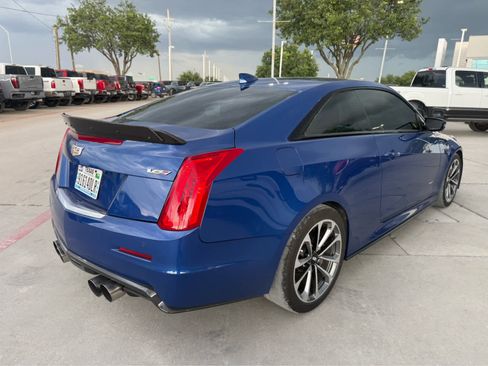 Used 2019 Cadillac ATS V w/ Luxury Package RWD image 3