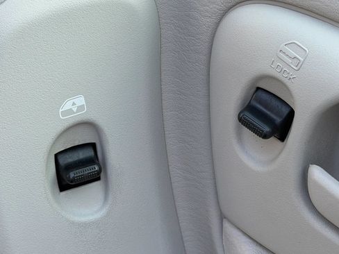 Used 2007 Dodge Grand Caravan SXT FWD image 41