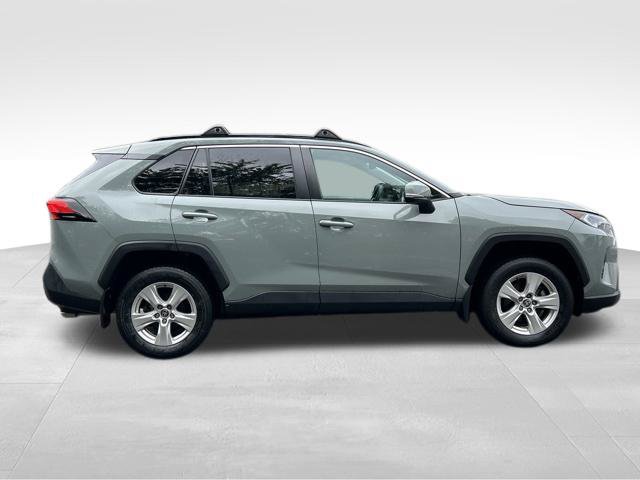 Used 2021 Toyota RAV4 XLE w/ Convenience Package AWD/4WD image 6