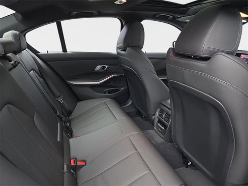 New 2026 BMW 330i xDrive Sedan w/ M Sport Package image 11