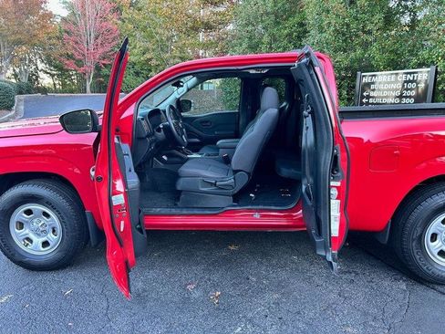 Used 2022 Nissan Frontier S w/ Technology Package RWD image 21