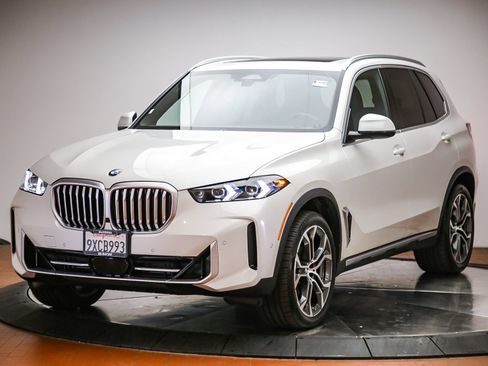 Used 2026 BMW X5 sDrive40i w/ Premium Package RWD image 8