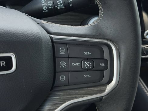 Used 2024 Jeep Wagoneer Series II w/ Flexible Seating Group AWD/4WD image 14