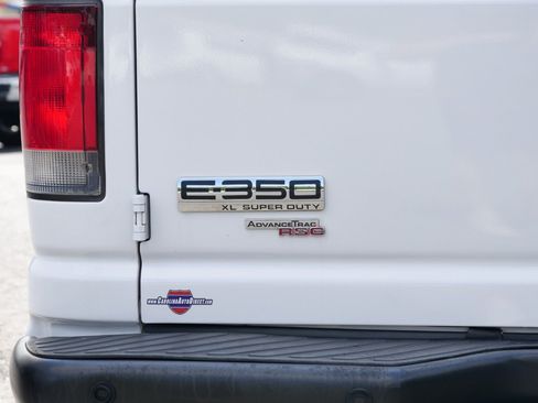 Used 2014 Ford E-350 and Econoline 350 XL w/ Power Windows & Locks Group RWD image 21