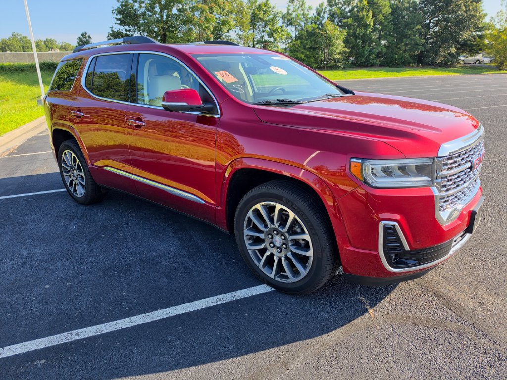 Used 2021 GMC Acadia Denali w/ Denali Ultimate Package AWD/4WD image 8