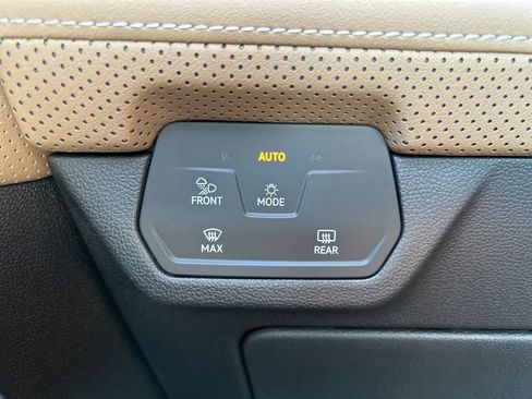 New 2026 Volkswagen Atlas Cross Sport SE image 31