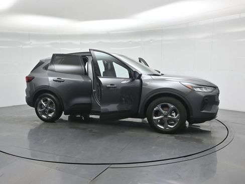 Certified 2025 Ford Escape ST-Line image 33