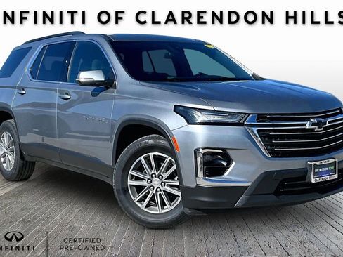 Used 2023 Chevrolet Traverse LT image 1