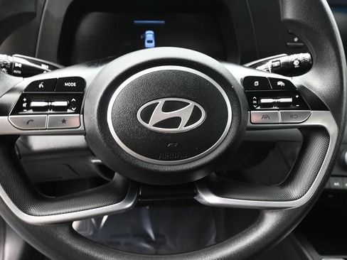 Certified 2024 Hyundai Elantra SE image 19