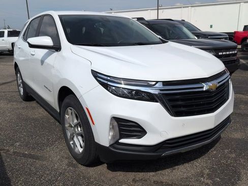 Used 2023 Chevrolet Equinox LT FWD image 5