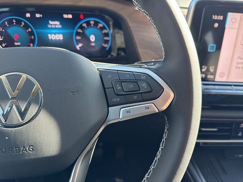 New 2026 Volkswagen Atlas SE FWD image 36