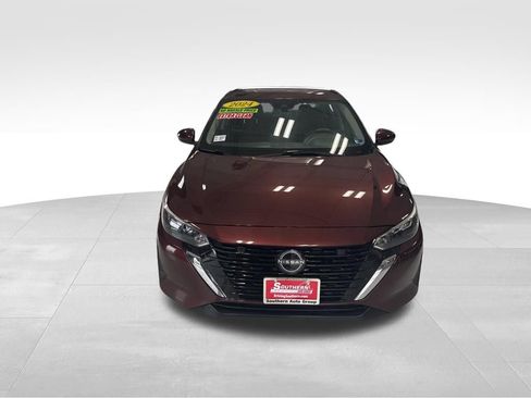 Used 2024 Nissan Sentra SV FWD image 9