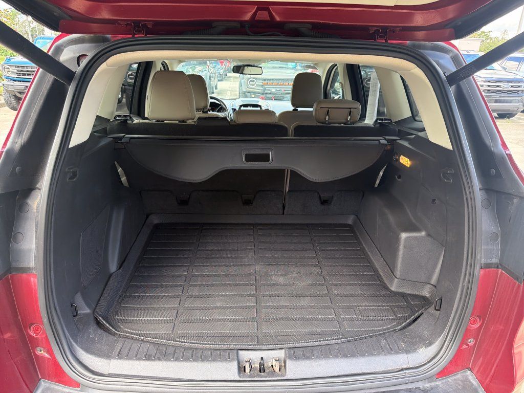 Used 2019 Ford Escape Titanium FWD image 30
