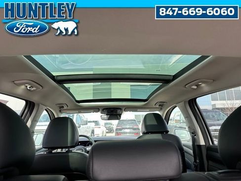 Used 2025 Hyundai Tucson Limited image 12