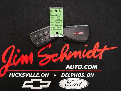 Used 2025 GMC Yukon XL Denali Ultimate AWD/4WD image 45